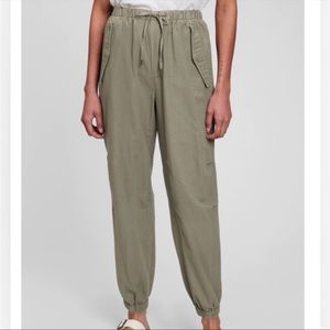 Green linen cargo pants